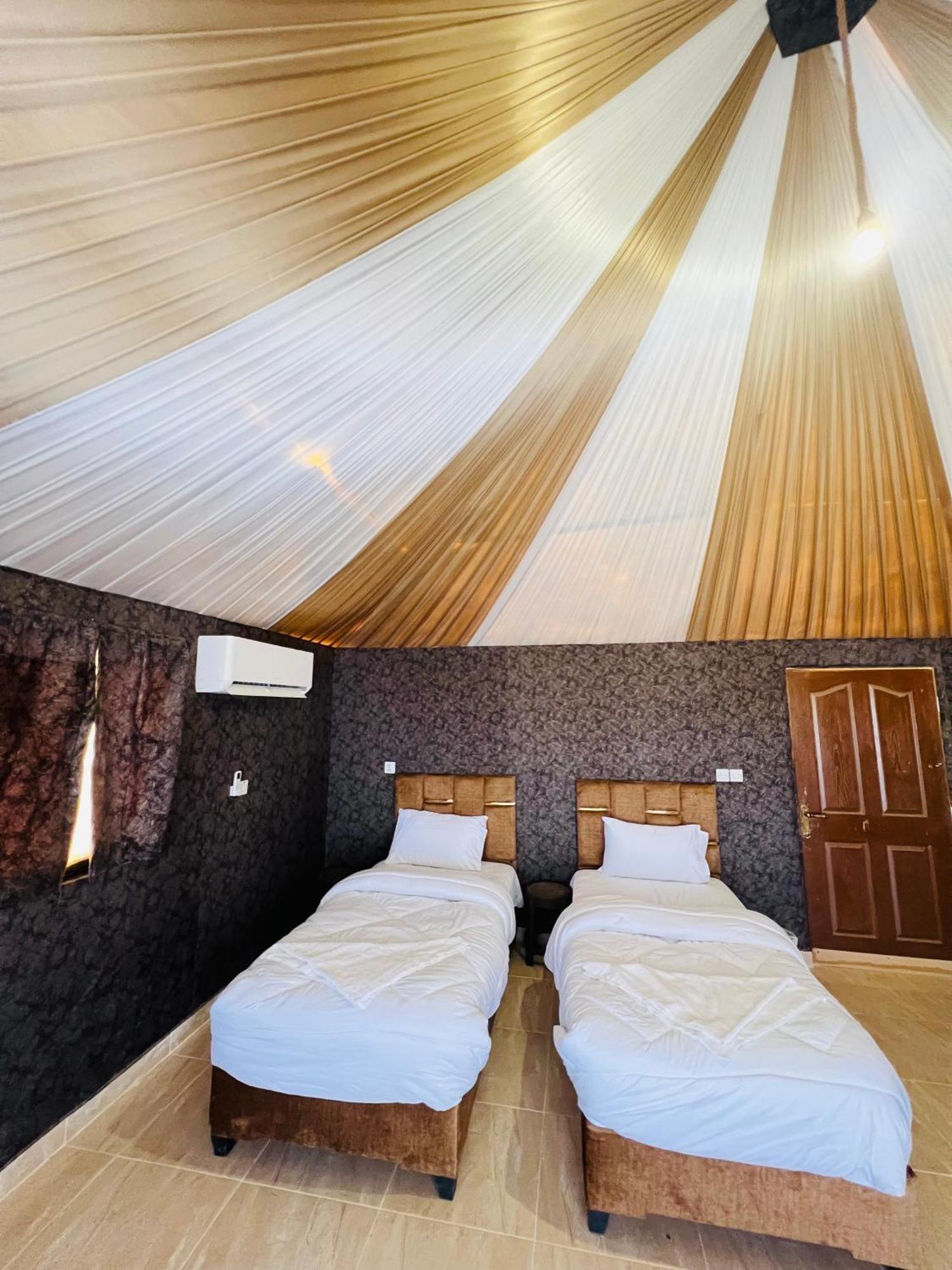 Abdullah Luxury Camp Apartment Wadi Rum Ngoại thất bức ảnh