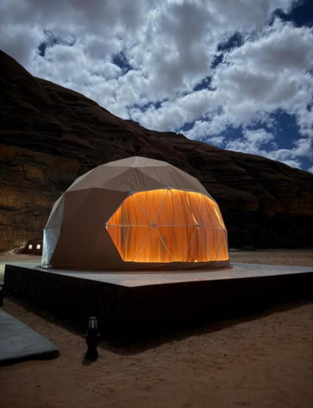 Abdullah Luxury Camp Apartment Wadi Rum Ngoại thất bức ảnh
