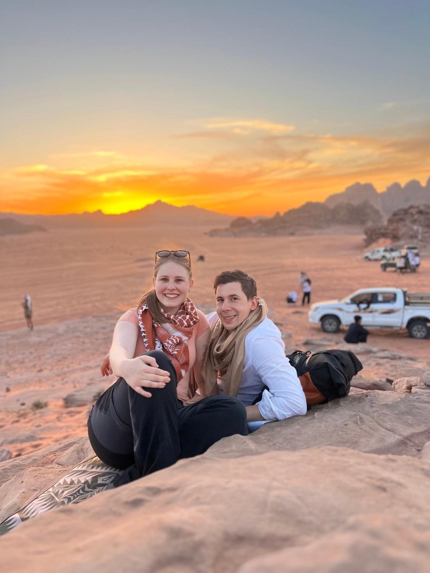 Abdullah Luxury Camp Apartment Wadi Rum Ngoại thất bức ảnh