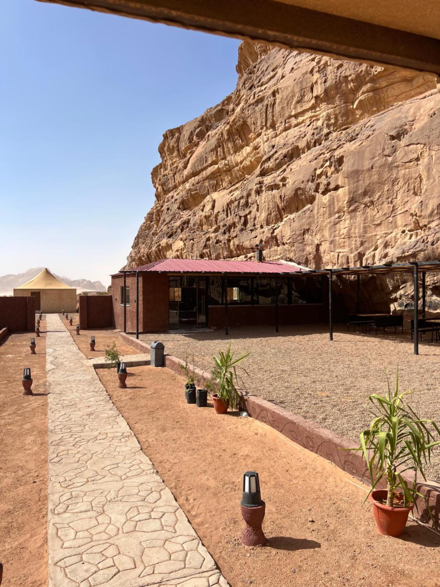Abdullah Luxury Camp Apartment Wadi Rum Ngoại thất bức ảnh